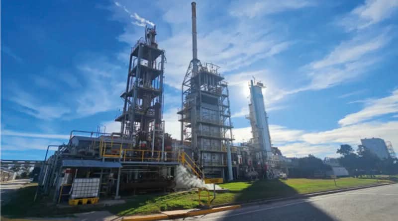 Delicada situación en Petroquímica: con la industria paralizada, el personal inicia una huelga por tiempo indeterminado