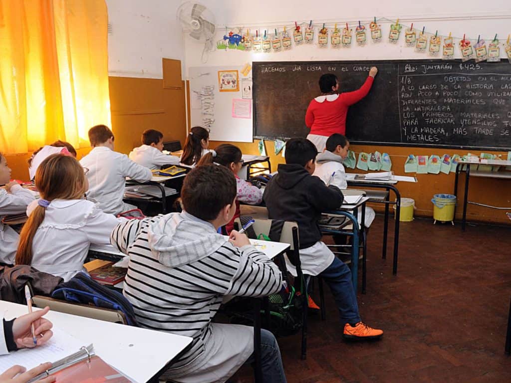 Pruebas PISA 2025: 3 de cada 4 estudiantes latinoamericanos no alcanzan el nivel mínimo en Matemática