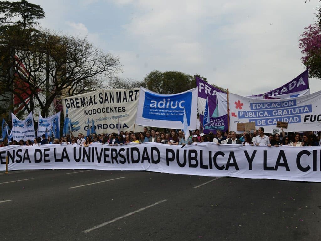 Alto acatamiento al paro universitario nacional y próxima marcha federal