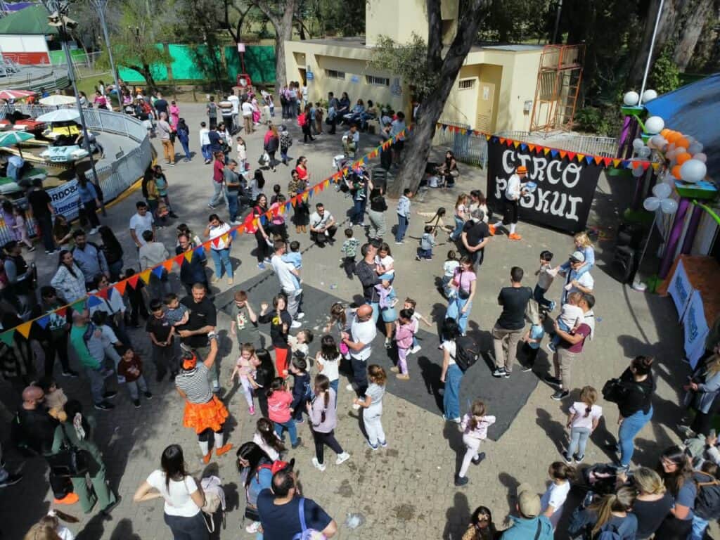 La Bancaria celebra el Día de las Infancias con una jornada en el Superpark