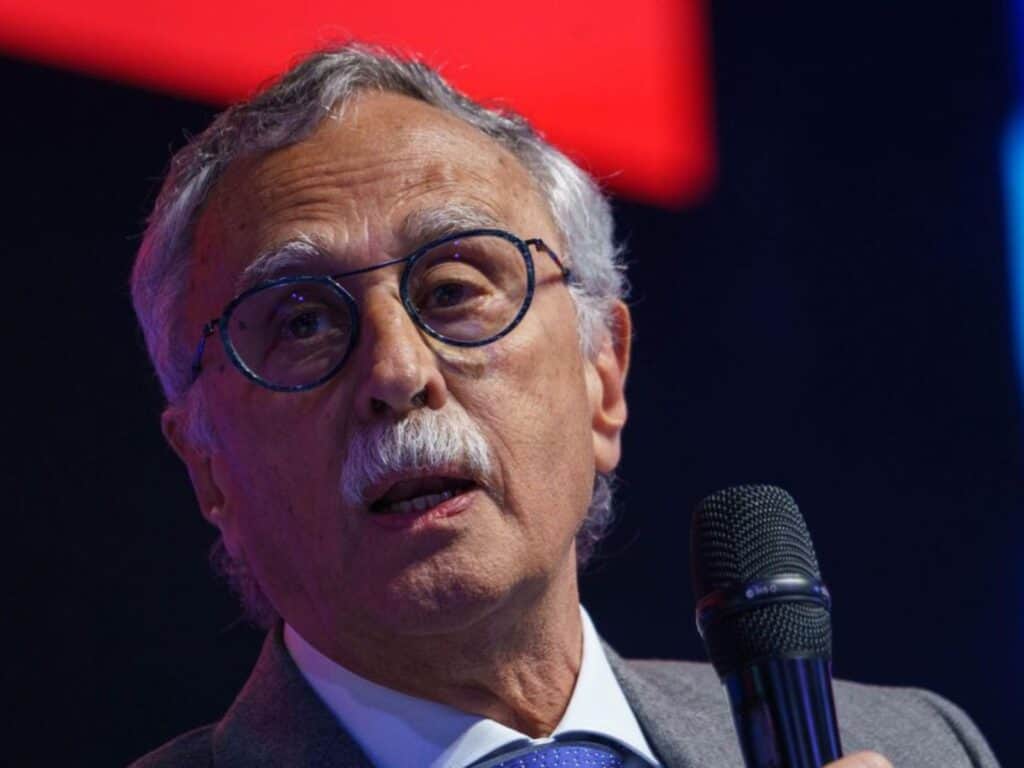 El juez Vaca Narvaja ordenó investigar al ministro Lugones y al titular del PAMI por incumplir fallo judicial
