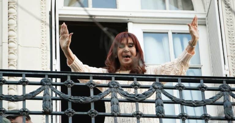 Sospechas, embargos y fondos oscuros detrás del piso donde Cristina Kirchner quiere quedar detenida
