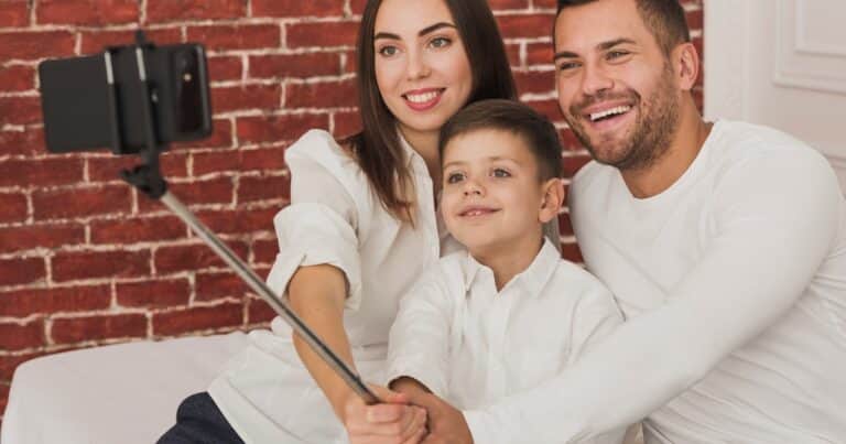 Maltrato infantil y sobreexposición: los influencers más polémicos del «family vlogging»
