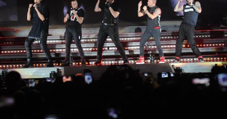 Escándalo entre un Backstreet Boy y la Policía de Florida porque no quiere intrusos en su playa privada