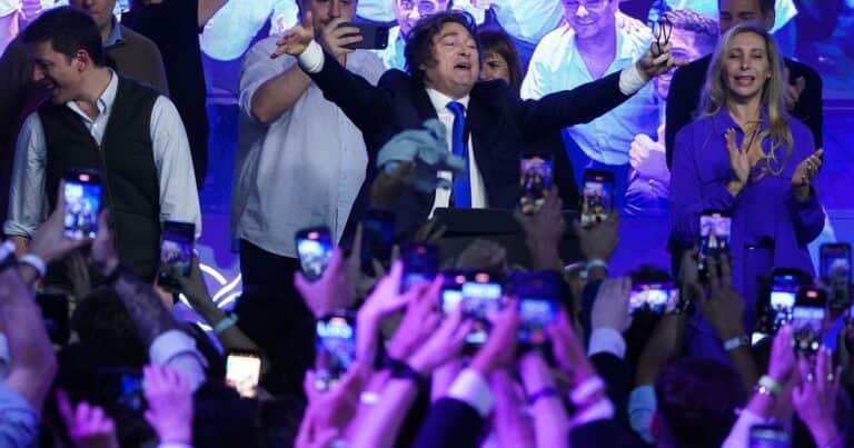 Sorpresivo triunfo de Milei: ganó en la Provincia de Buenos Aires y en casi todo el país