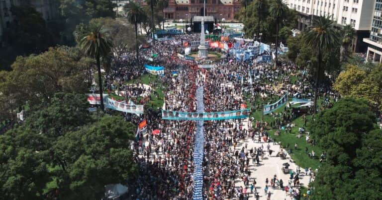 A 50 años del Golpe de Estado, un estudio de la UBA confirma el rechazo a la dictadura y la fe en que no se repetirá