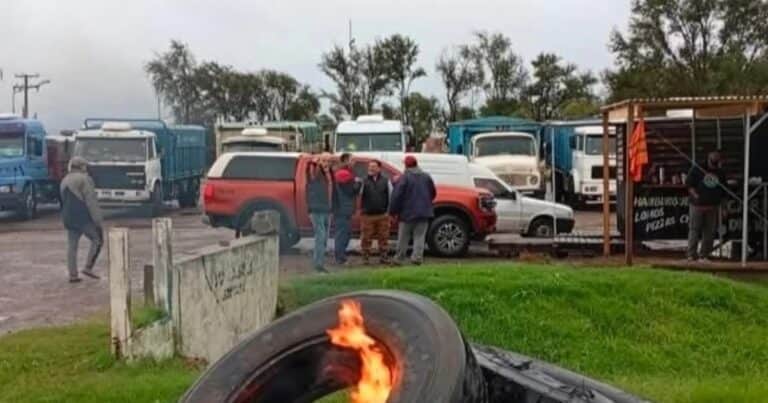 Conflicto transportista: fracasó otra reunión para alcanzar un acuerdo en Buenos Aires y crece el impacto en la exportación de granos