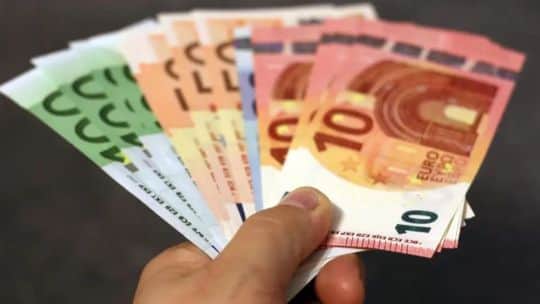 RDC: los bancos españoles ganan miles de millones mientras cierran sucursales y despiden empleados