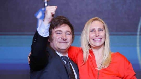 Los dólares de los hermanos Milei: cuánto declaró Javier y cómo evolucionó el patrimonio de Karina