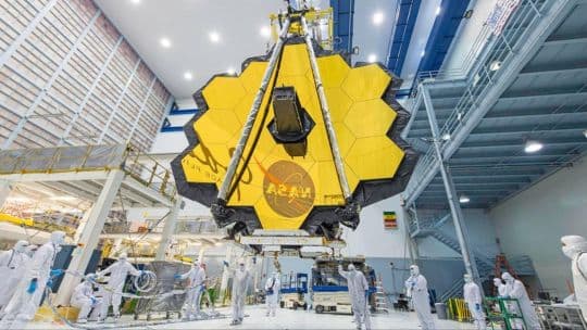 Los telescopios Hubble y Webb de la NASA descubren que objetos lejanos del sistema solar "recuerdan" su pasado