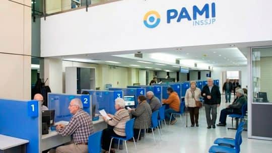 Insumos para afiliados de PAMI: las reglas para recibir pañales en casas particulares y residencias