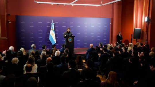 Milei reúne a los legisladores de LLA antes del Presupuesto 2027 y anticipa la agenda del Gobierno