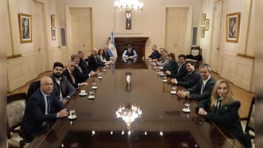 La agenda de Milei: reunirá al Gabinete para tratar temas de Malvinas y recibirá en audiencia especial a un perro de la Policía Federal