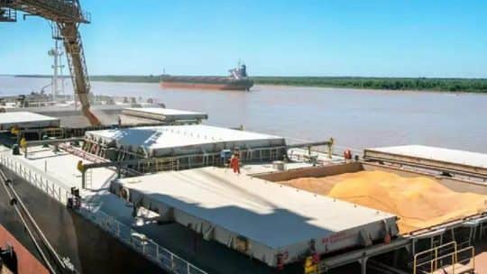 La balanza comercial marcó un superávit de US$ 2.187 millones en agosto y encadenó 33 meses en positivo