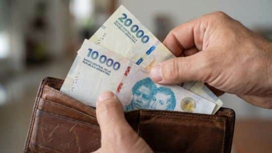 Salarios pisados, relato positivo y el regreso de la furia presidencial