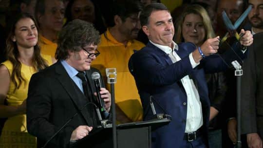 Las formas y los fondos de una involución institucional