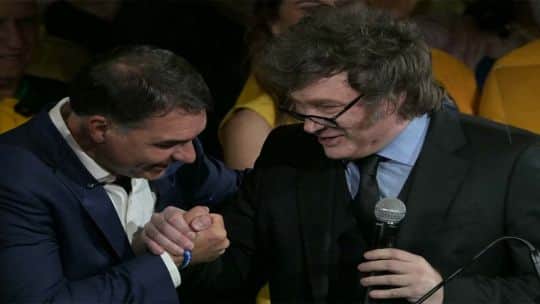 En Ronda de Corresponsales analizaron qué impacto tendría una eventual victoria de Flávio Bolsonaro sobre Milei