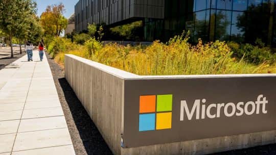 Microsoft publica manifiesto para guiar el desarrollo de modelos de IA
