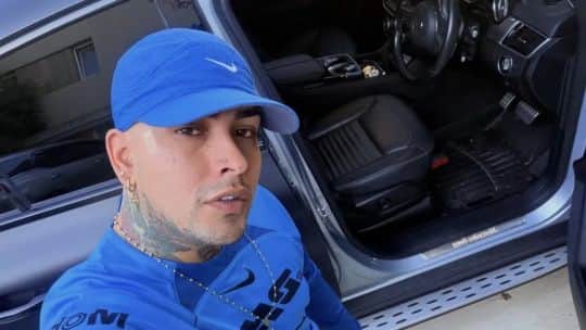 Así detuvieron a "Callejero Fino": el cantante sigue incomunicado y será indagado por tenencia de un arma ilegal