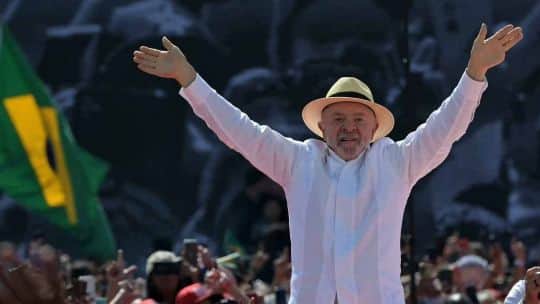 En RDC analizaron la cena de Lula con empresarios y las dudas del establishment sobre Flávio Bolsonaro