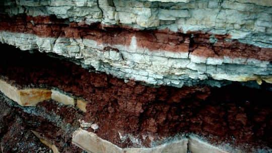 Científicos descubren seis estructuras desconocidas ocultas en las profundidades de la Tierra
