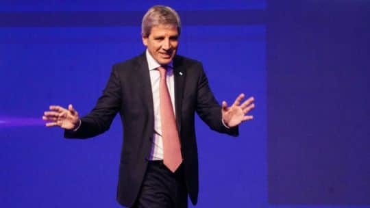 Luis Caputo: "En Estados Unidos también hay gente que no llega a fin de mes"
