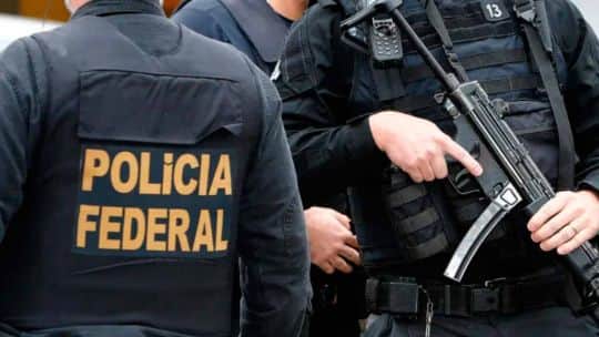 Arrestan al matrimonio dueño de una concesionaria: habrían estafado a 47 personas, incluyendo un diputado libertario y el hermano de Pichot