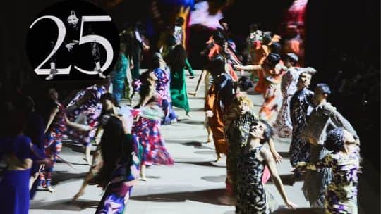 María Cher convirtió sus 25 años de moda en una performance sobre la cultura y la memoria