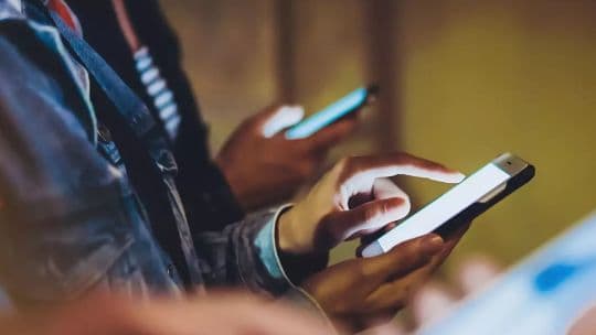 En RDC analizaron el escándalo que sacudió las redes de Brasil: 66 millones de menciones en una semana y media