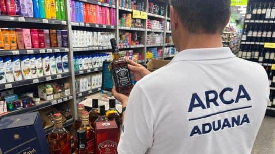 Aduana secuestró contrabando de bebidas alcohólicas valuadas en más de 65 millones de pesos