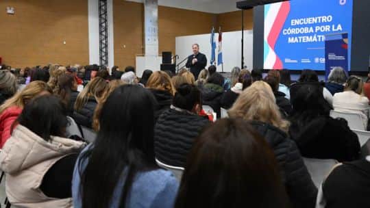 Córdoba capacita a 800 docentes para reforzar la enseñanza de Matemática