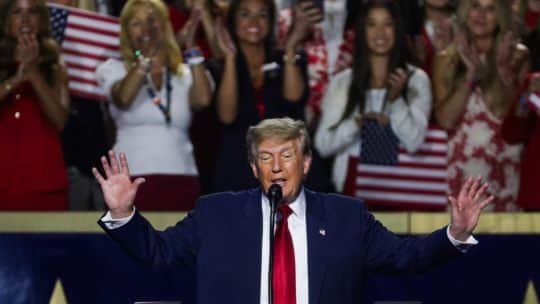 Encuesta rumbo a las elecciones: suenan las alarmas para Trump y los republicanos