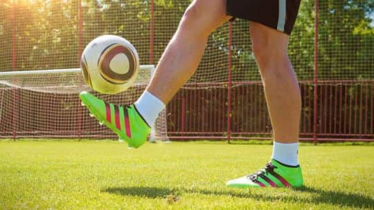 Academia de fútbol para niños: claves para elegir la mejor opción