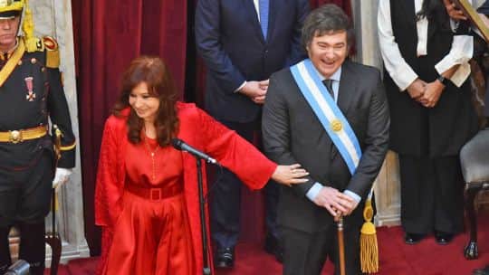 La "Ficha Sana" con la que el peronismo le responde a Milei: examen psicofísico a cambio de Ficha Limpia