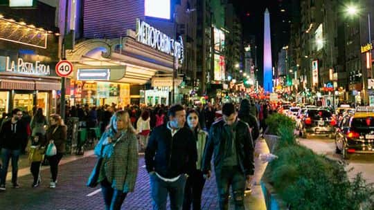 Corrientes, sábado en la noche