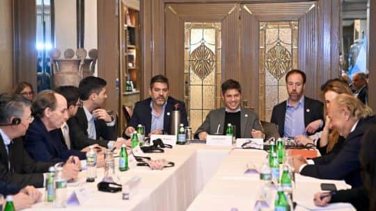 Axel Kicillof se reunió con José Luis Manzano en un encuentro con empresarios en Nueva York