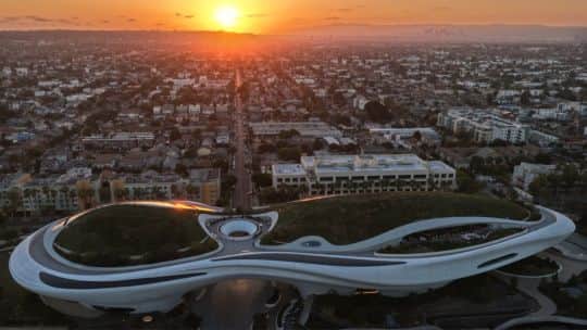 George Lucas inauguró su museo en Los Ángeles: así es el gran templo del arte