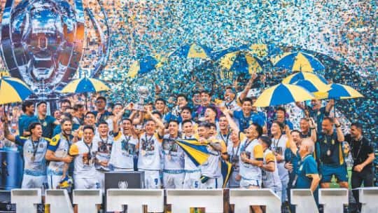 En una final con polémicas y piñas, Central sumó una copa