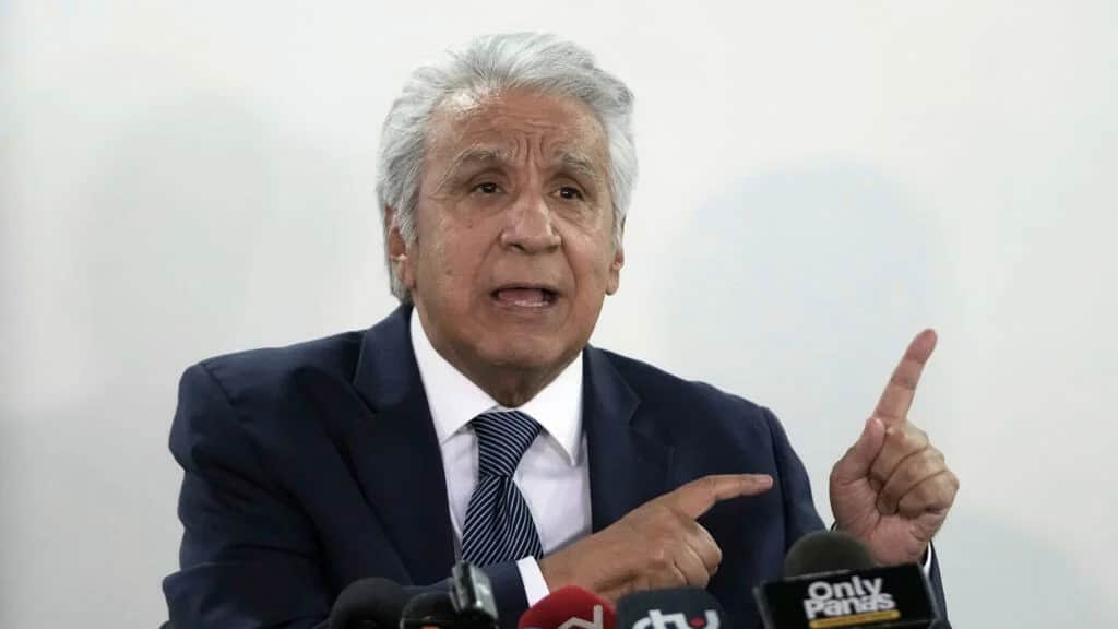 Condenaron a cinco años de prisión a un ex presidente de Ecuador