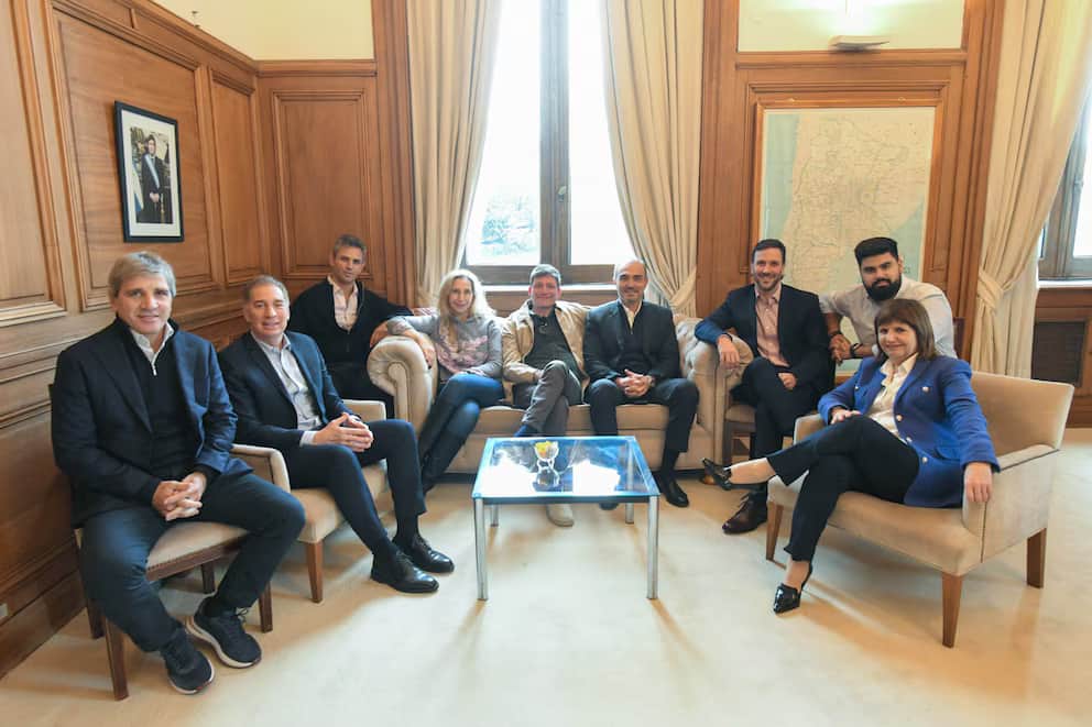 La mesa política intenta reflotar la reforma electoral