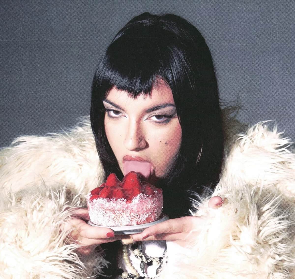 Luz Gaggi: “Soy una chica que hace pop en el cuerpo de una rockstar”