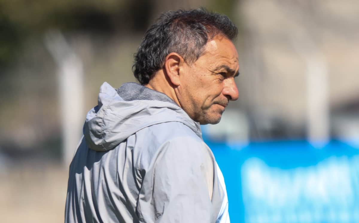 Coleoni deberá modificar el equipo de un Racing que necesita volver al triunfo