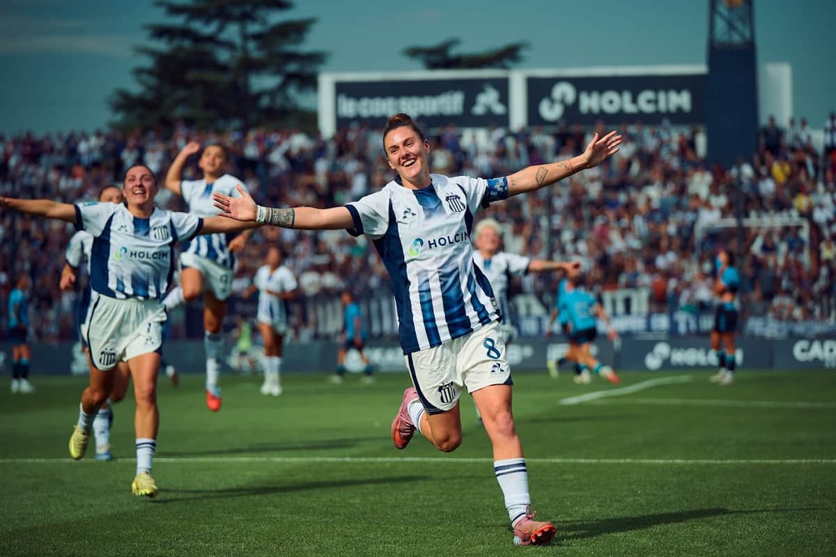 Talleres goleó 3-0 a Belgrano en la Boutique y se quedó con clásico femenino