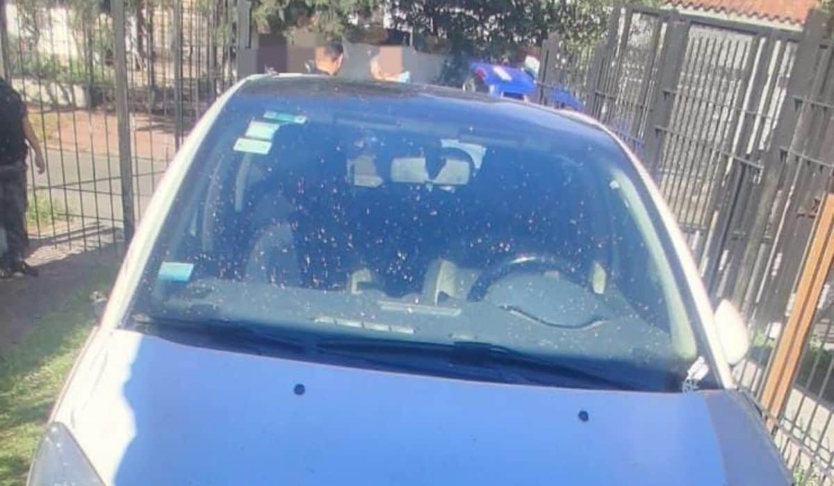 Intentó escapar de un control, chocó dos vehículos y terminó detenido