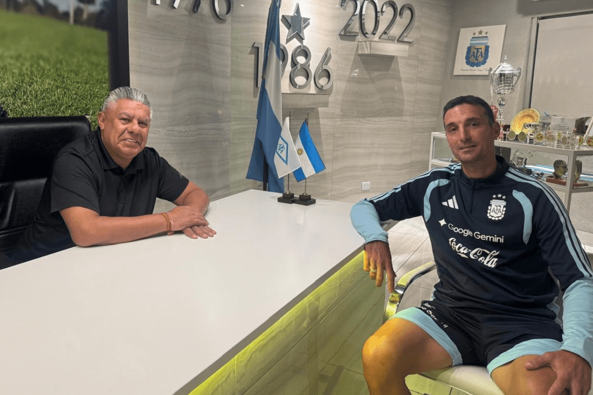 La AFA confirmó que comenzaron las charlas entre Scaloni y Tapia por la renovación