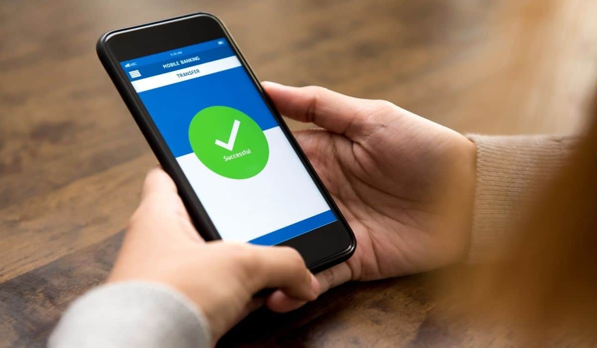 La CNV elimina los cheques para mover fondos en el mercado de capitales
