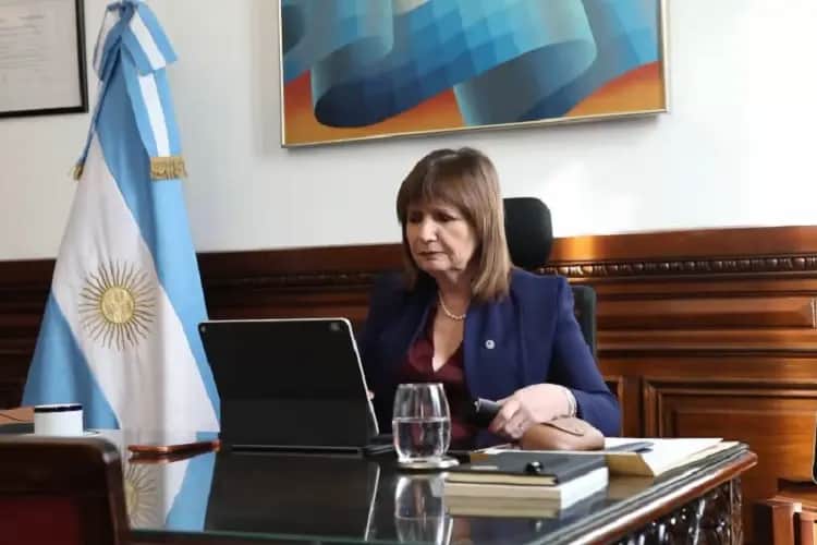 La chicana de Bullrich con una canción de Lali y la respuesta de Milei