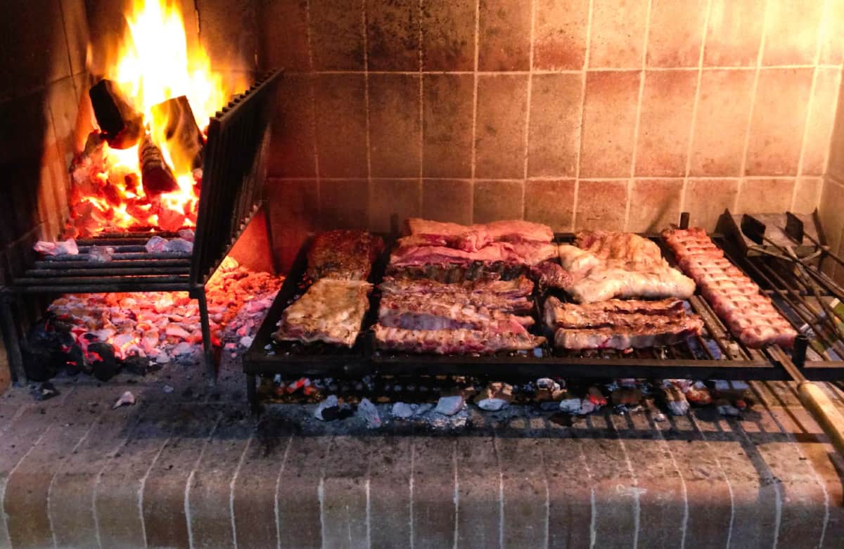 El asado volvió a bajar en Córdoba y cuesta $140.600 para 10 personas