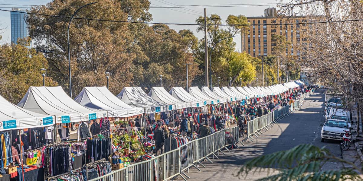 Lanzan créditos a tasa cero los feriantes de Paseos Populares
