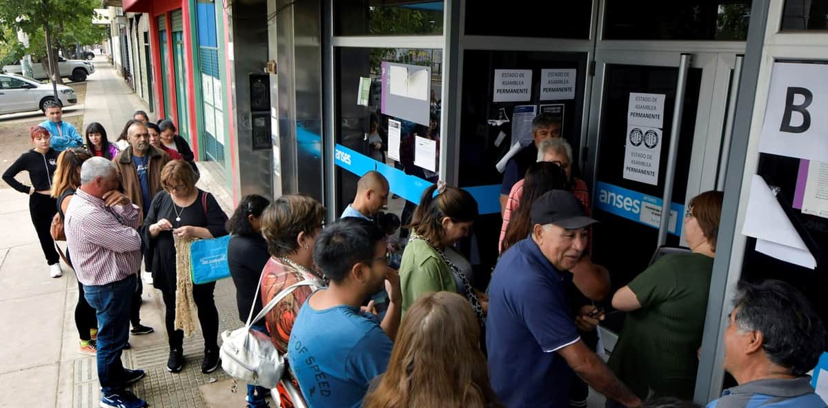 Las jubilaciones subirán 1,66% en octubre, por debajo de la inflación